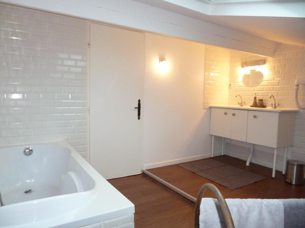 Caraman Le Lac De Crivito Bed & Breakfast 部屋 写真